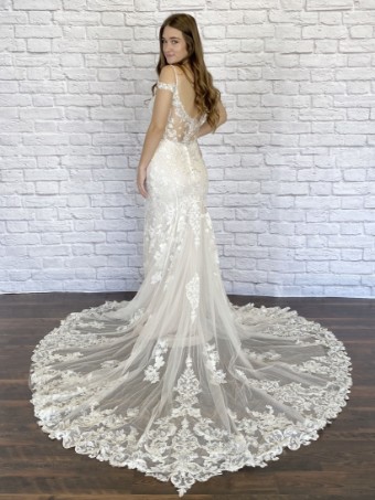 Exclusively at Signature Style Page #1 thumbnail