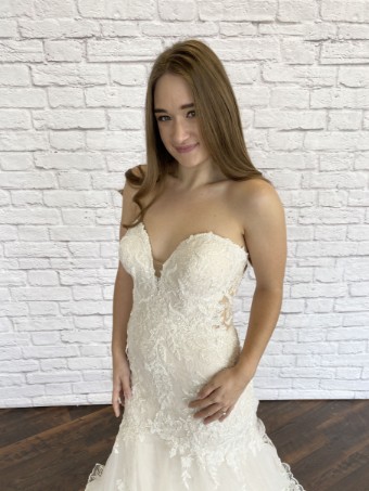 Exclusively at Signature Style Columbus #1 thumbnail