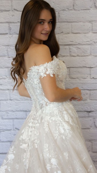 Exclusively at Signature Style Azalea #3 thumbnail