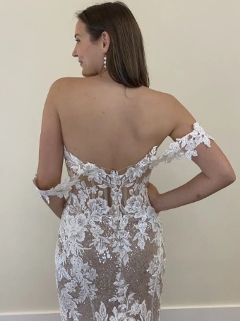 Exclusively at Signature Style Addison #5 thumbnail