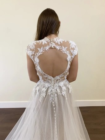 Exclusively at Signature Style Amara #1 thumbnail