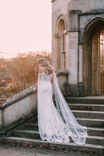 Disney Fairy Tale Weddings Style D286 - Rapunzel #7 thumbnail
