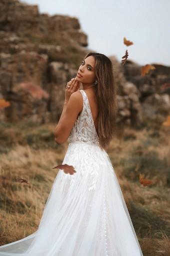 Disney Fairy Tale Weddings Style D325 - Pocahantas #1 thumbnail