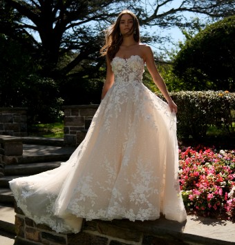 Eve of Milady Style 1680 #0 thumbnail