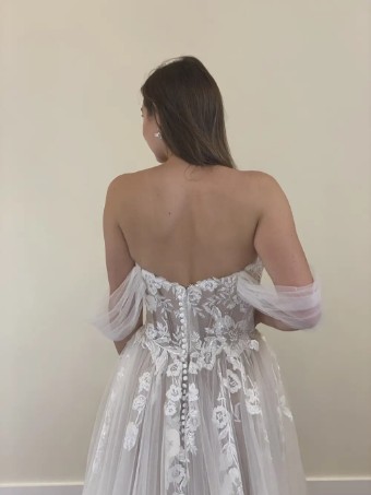 Exclusively at Signature Style Arianna #1 Ivory/Nude thumbnail