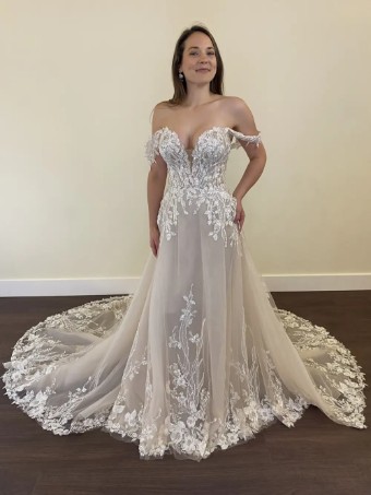 Exclusively at Signature Style Lilliana #0 default thumbnail