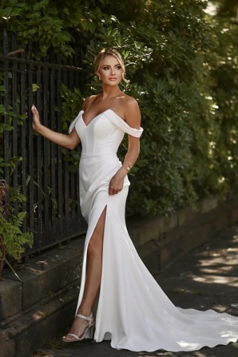 Essense of Australia Style D3864 Front Slit with #4 thumbnail