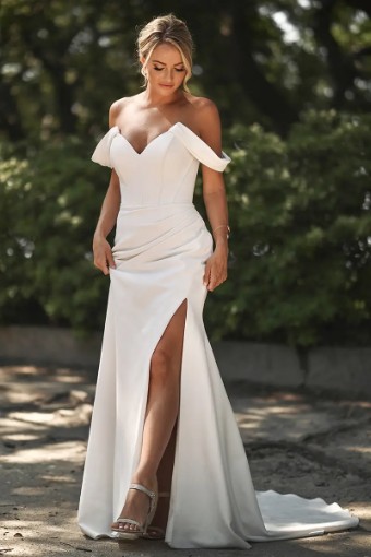 Essense of Australia Style D3864 Front Slit with #0 default thumbnail