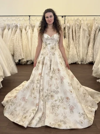 House of Savin Style Sofia #0 default thumbnail