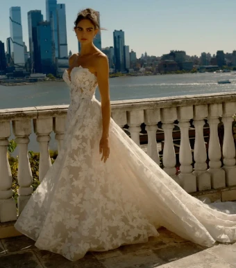 Eve of Milady Style 1723 #3 thumbnail